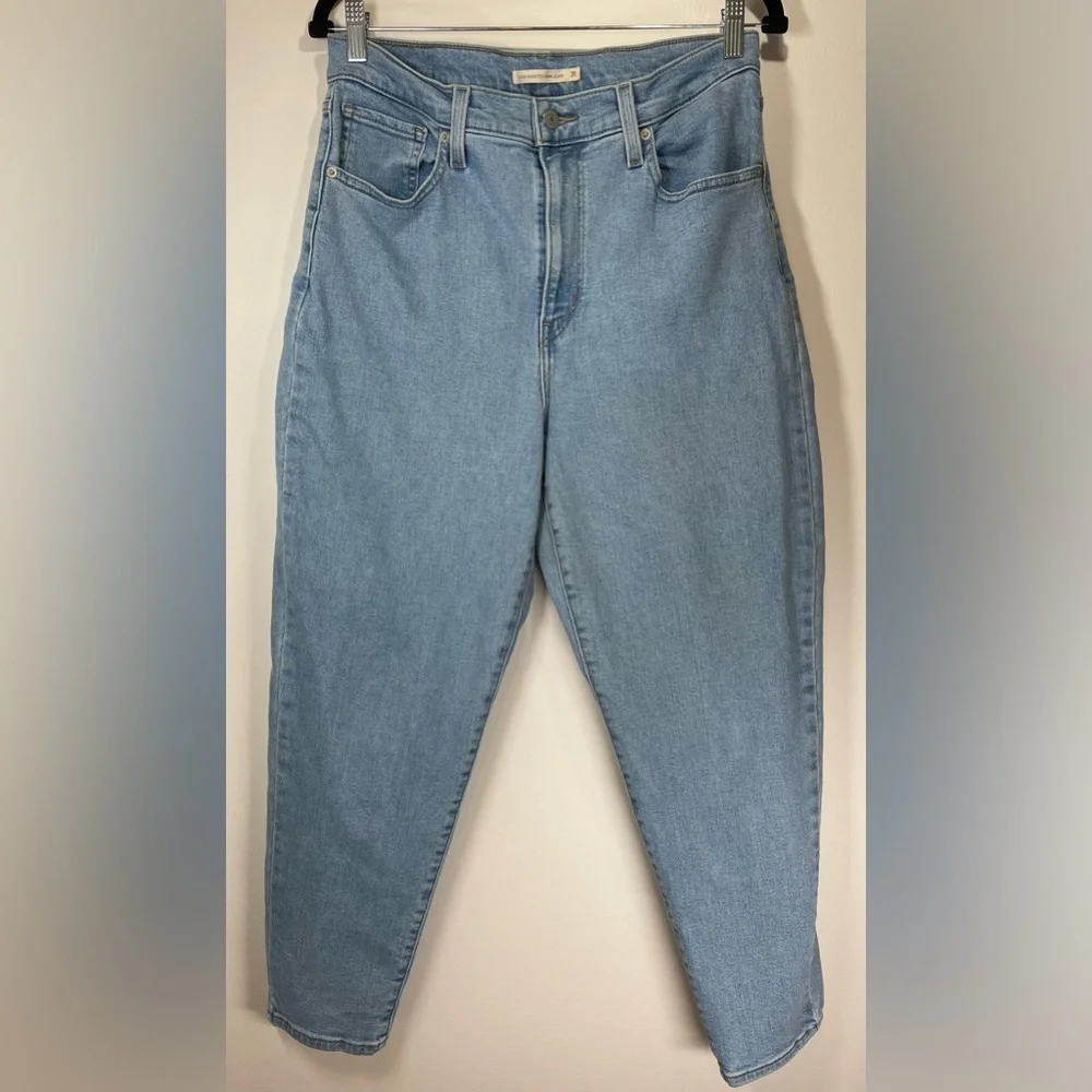 Levi’sJeans Women’s Size 31 High-Waist Casual‎ Mom Jeans Medium Wash